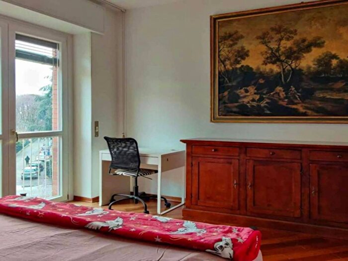 Appartamento con 5 locali in affitto in Via Privata Piero Martinetti, Piazzale Siena, Milano