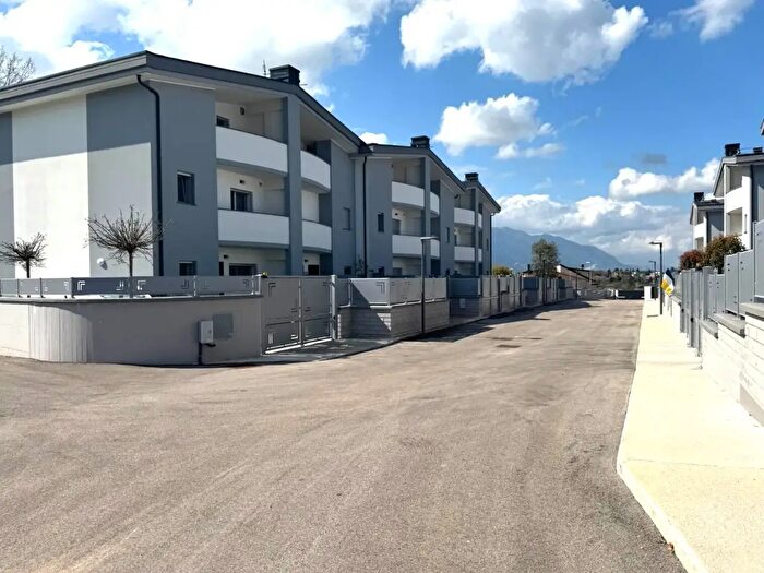 Casa con 7 locali in vendita in Via Tommaso Landolfi, Frosinone