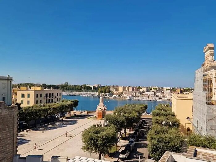 Appartamento quadrilocale in vendita in Vico De Moricino, Brindisi
