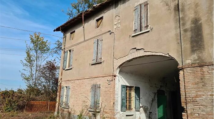 Casa con 8 locali in vendita in Via Bosco Reggio nellEmilia Re Reggio nellEmilia, Scandiano