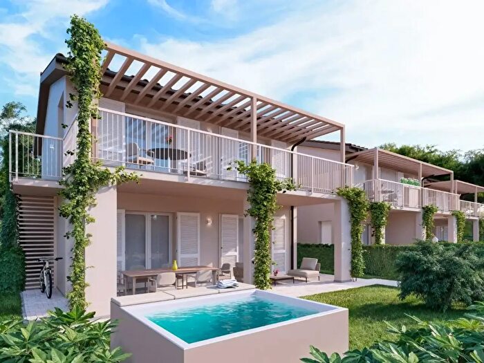 Casa quadrilocale in vendita in Rosignano Marittimo