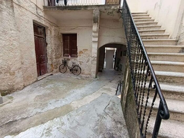 Appartamento con 6 locali in vendita in Mazara Del Vallo