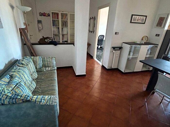 Appartamento quadrilocale in affitto in San Fruttuoso, Genova