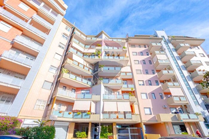 Appartamento trilocale in vendita in Via Fratelli De Filippo, Bari