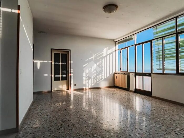 Casa con 6 locali in vendita in Via Panoramica, Serle