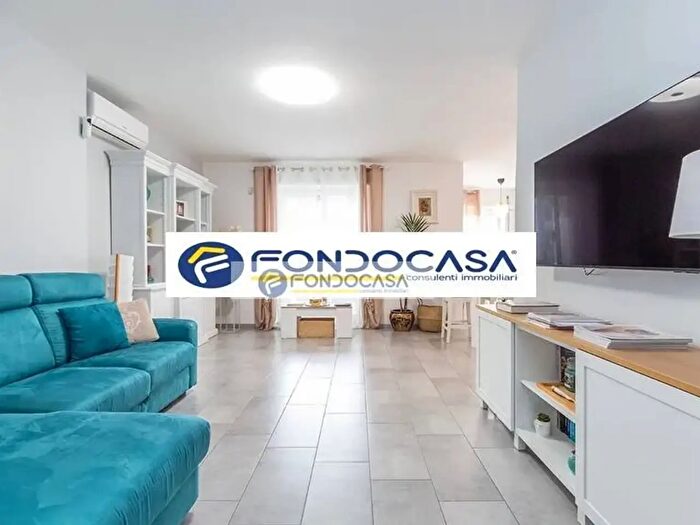 Appartamento trilocale in vendita in Via Pola, Milano