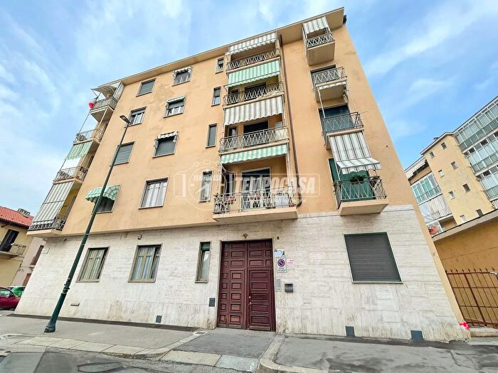 Appartamento trilocale in vendita in Via Drusacco, Torino