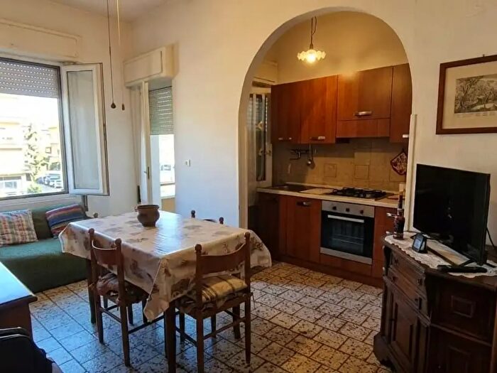 Appartamento quadrilocale in vendita in Massa