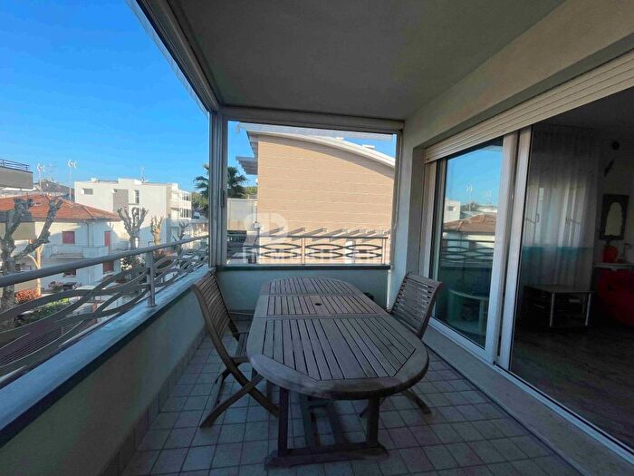 Appartamento trilocale in affitto in Viale Ciro Menotti, Abissinia, Riccione