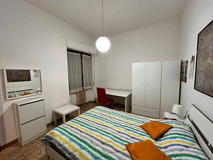 Appartamento con 5 locali in affitto in Via Giuseppe Garibaldi, Pisa