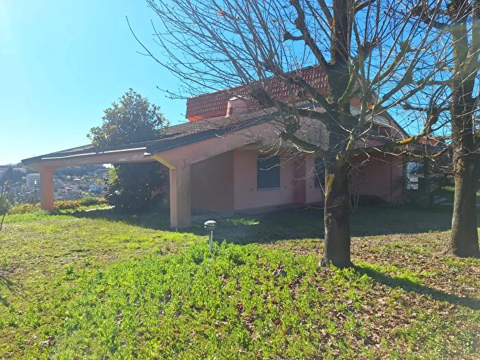 Casa quadrilocale in vendita in Via del Bricco, San Salvatore Monferrato