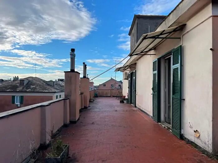 Appartamento quadrilocale in vendita in Via Gaetano Donizetti, Genova