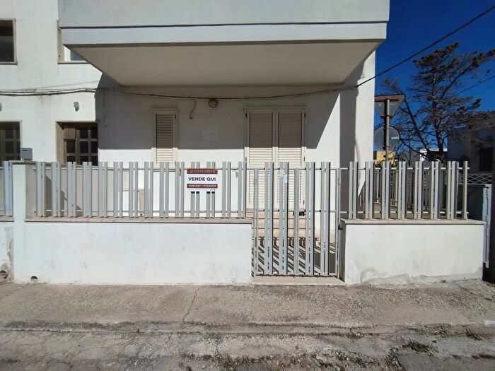 Casa trilocale in vendita in Torre San Giovanni, Ugento