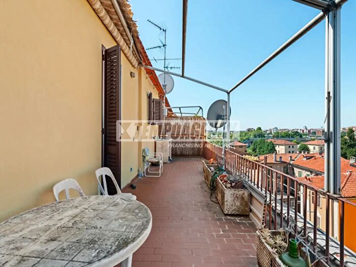 Appartamento trilocale in vendita in Via San Faustino, Milano