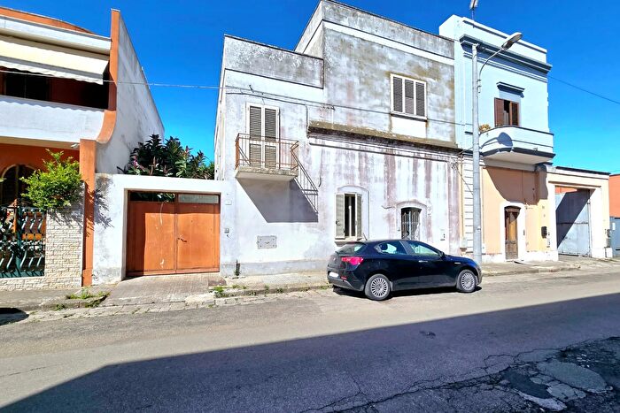 Casa quadrilocale in vendita in Via Giuseppe Garibaldi, Alezio