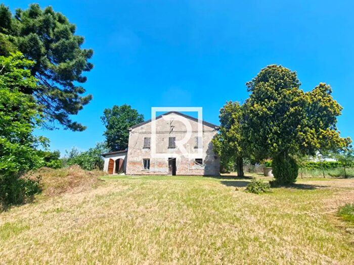 Casa quadrilocale in vendita in Montagnola, Ravenna