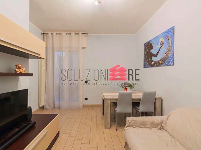 Appartamento trilocale in vendita in Via Melchioni, Novara