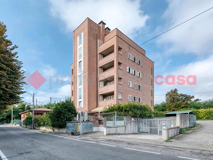 Appartamento bilocale in vendita in Via del Terrapieno, Bologna