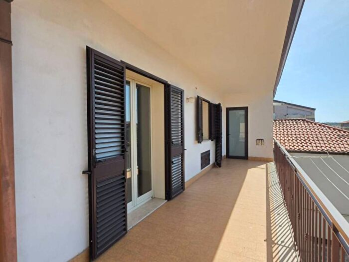 Casa trilocale in affitto in Via Ferrucco Parri, Piano Tavola, Belpasso