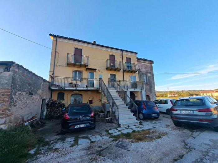 Appartamento con 6 locali in vendita in Località Stroffellini, Bojano