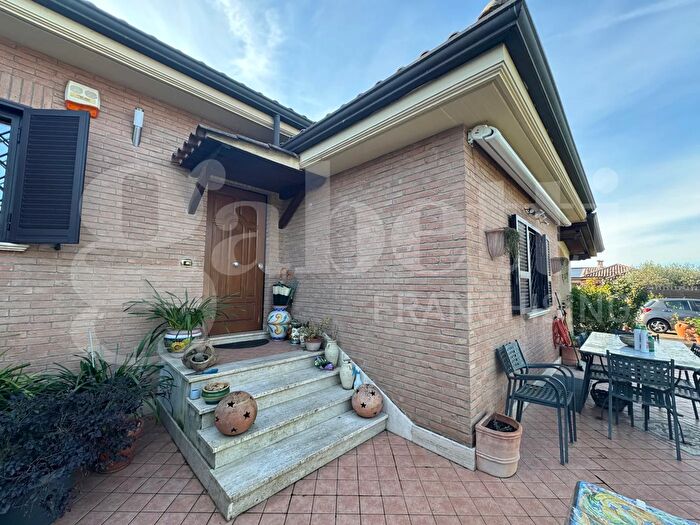 Casa trilocale in vendita in Via Mazzamagna, Marino