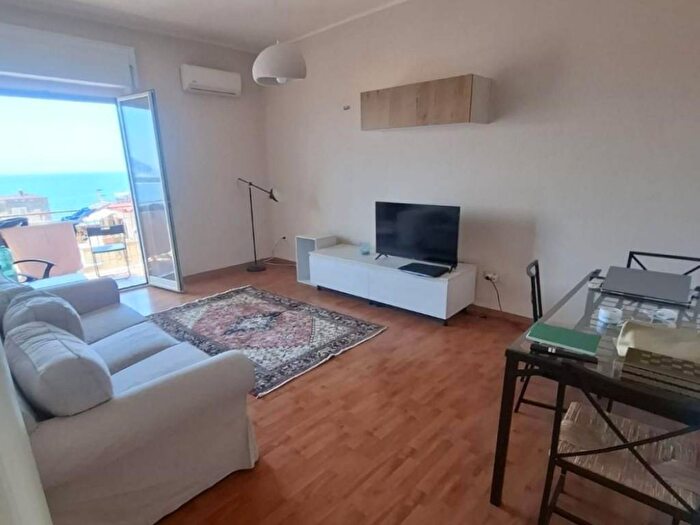 Appartamento bilocale in affitto in Via Severino Boezio, Bagnoli, Napoli
