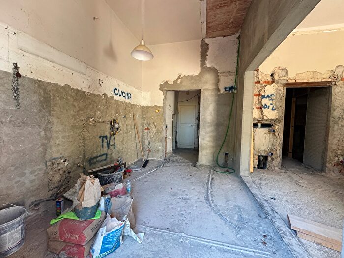 Appartamento quadrilocale in vendita in Via Annibal Caro, Firenze