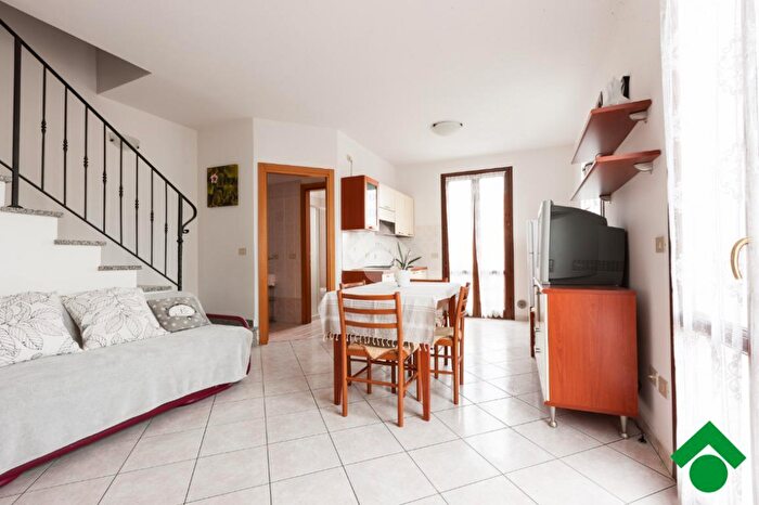 Appartamento trilocale in affitto in Via Longiano, Ravenna