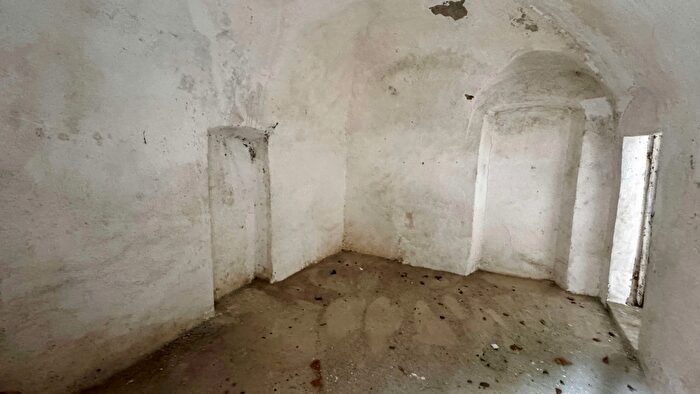 Casa bilocale in vendita in Via IV Novembre, Castelbianco