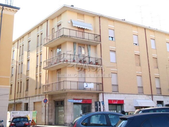 Appartamento trilocale in affitto in Centro, Mirandola