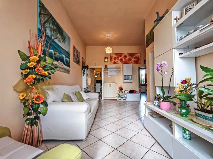 Casa quadrilocale in vendita in Prato