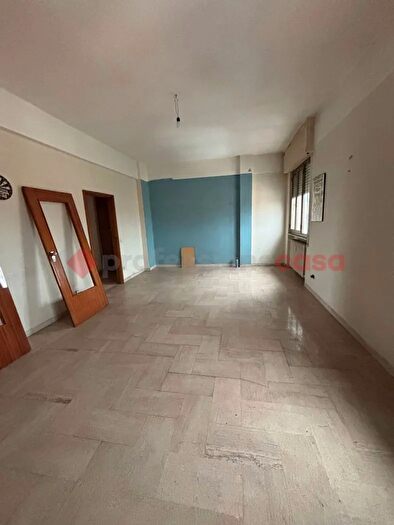 Appartamento quadrilocale in vendita in Viale Macallè, Pistoia