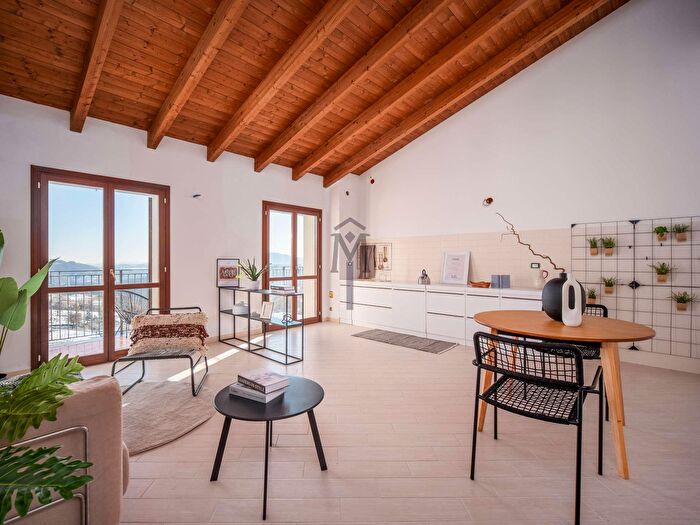 Appartamento quadrilocale in vendita in MR Bertolini, Viano