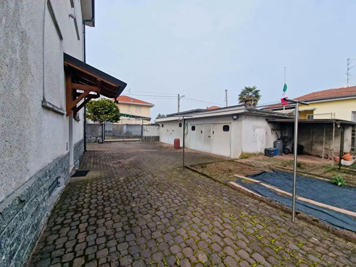 Case in Vendita e in Affitto - 3