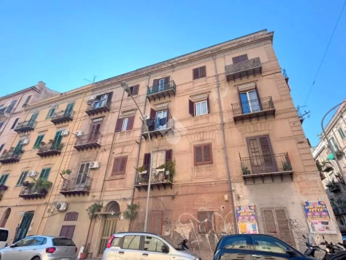 Appartamento quadrilocale in vendita in Via Zoppo di Gangi, Palermo