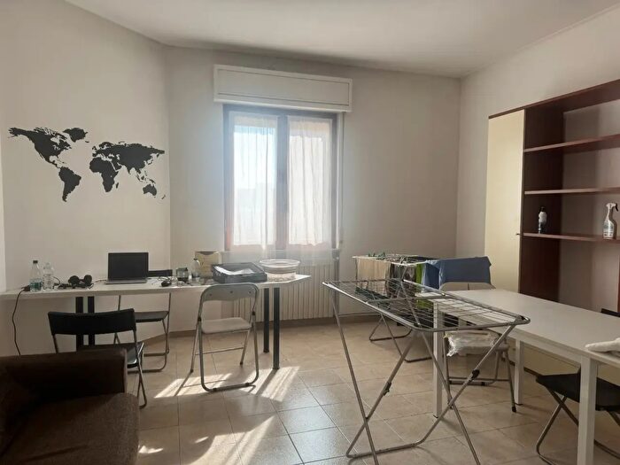 Appartamento quadrilocale in vendita in Via Santo Stefano, Piacenza