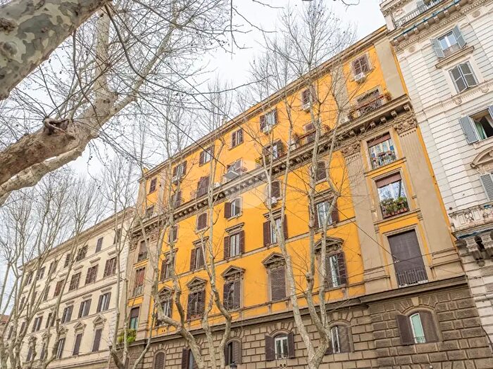 Appartamento bilocale in vendita in Via Merulana, Roma