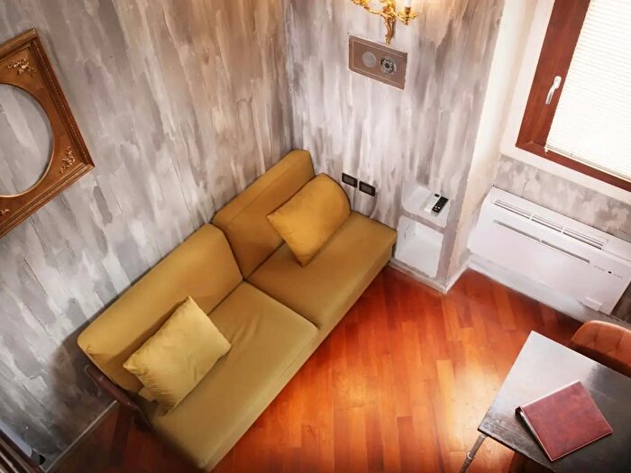 Appartamento monolocale in affitto in Via Solferino, Milano