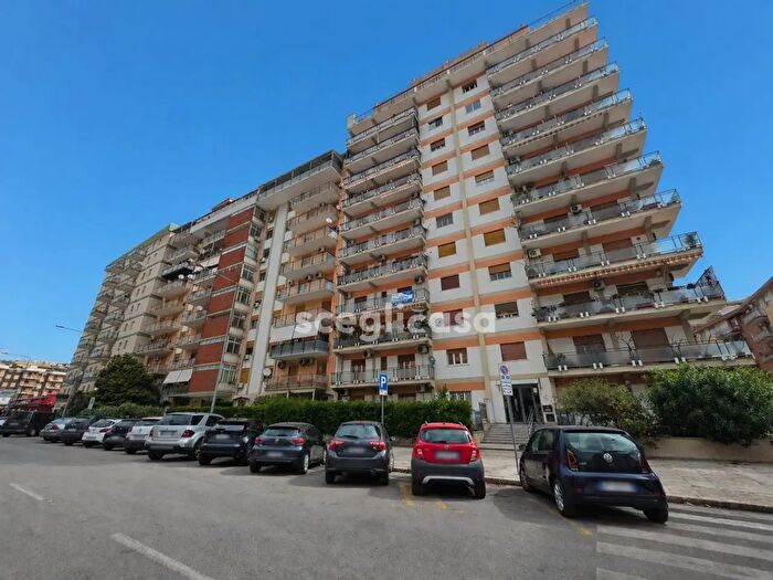 Appartamento quadrilocale in vendita in Via dei Nebrodi, Palermo