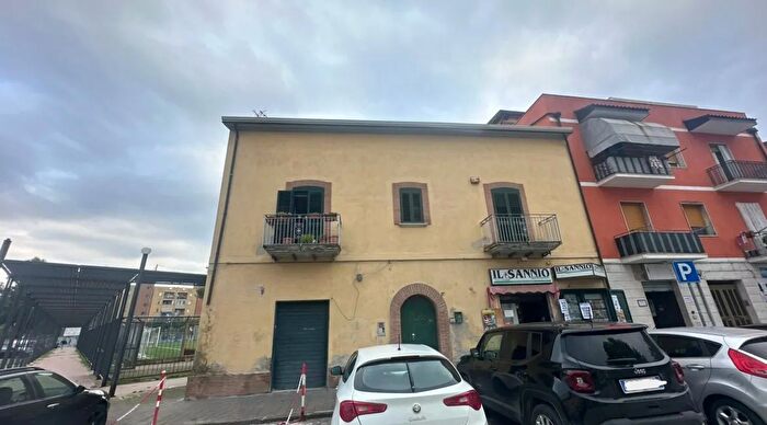 Casa quadrilocale in vendita in Via Santa Colomba Rione Libertà Libertà Benevento Campania Italia, Benevento