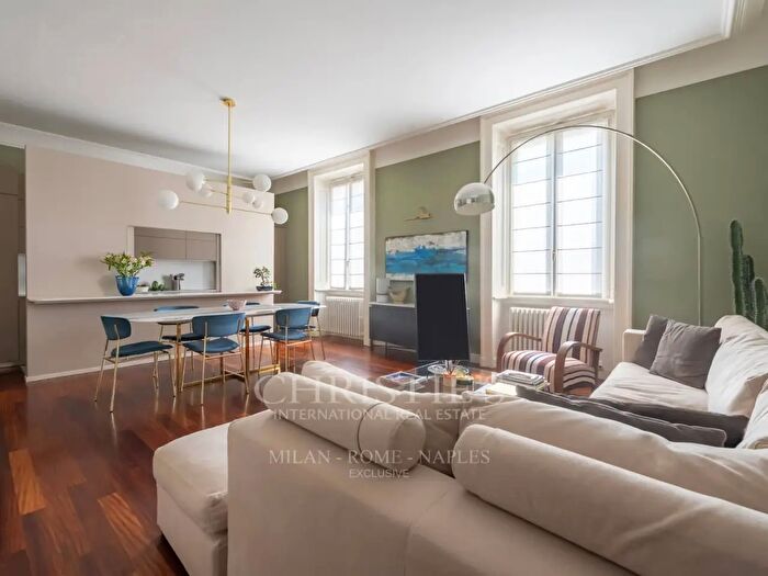 Appartamento con 5 locali in vendita in Via San Michele del Carso, Milano