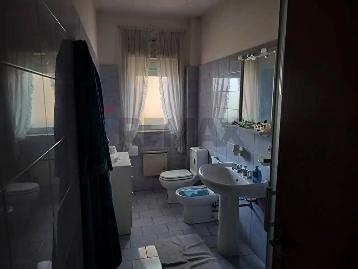 Appartamento con 5 locali in vendita in Via Cairoli, Catania