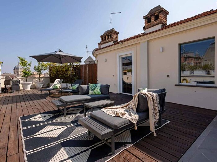 Appartamento trilocale in affitto in Via Torino, Repubblica, Roma