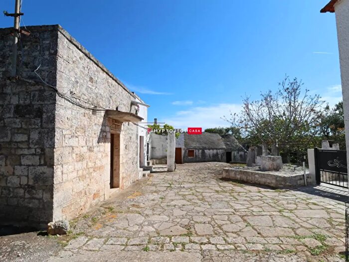 Casa con 8 locali in vendita in Contrada Pagliericci, Monopoli