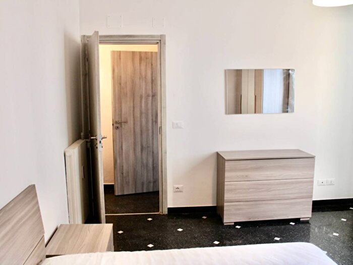 Appartamento trilocale in affitto in Via Bari, San Teodoro, Genova