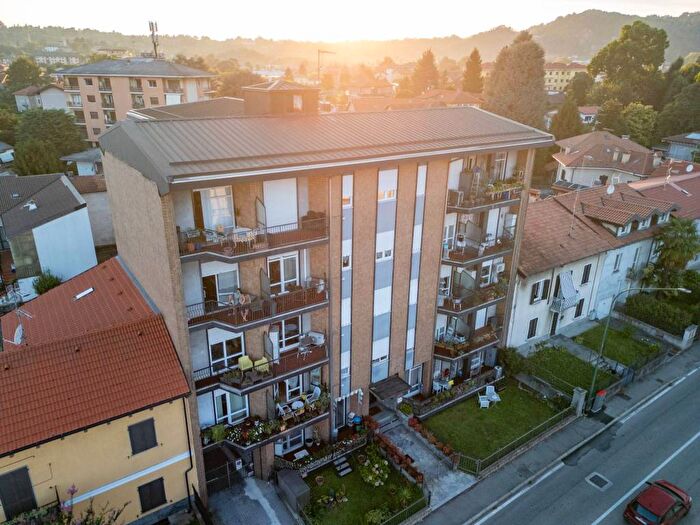 Case in Vendita e in Affitto - 2