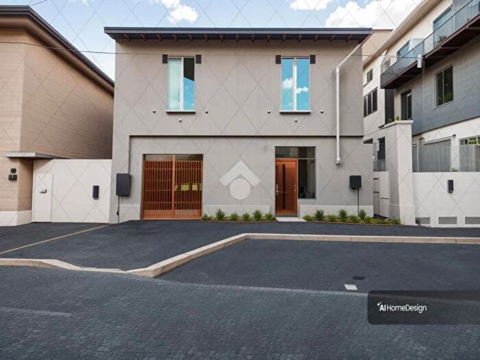 Casa quadrilocale in vendita in Via Leonardo da Vinci, Tortona