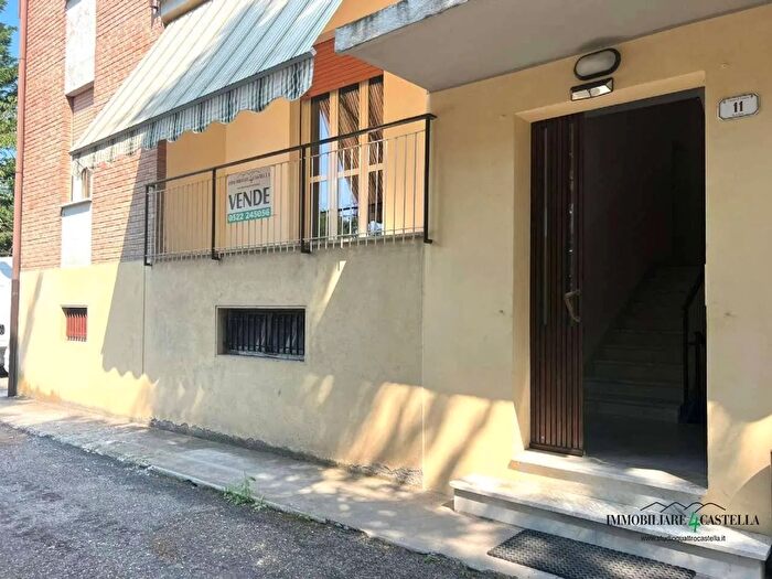 Appartamento trilocale in vendita in Canossa, Canossa