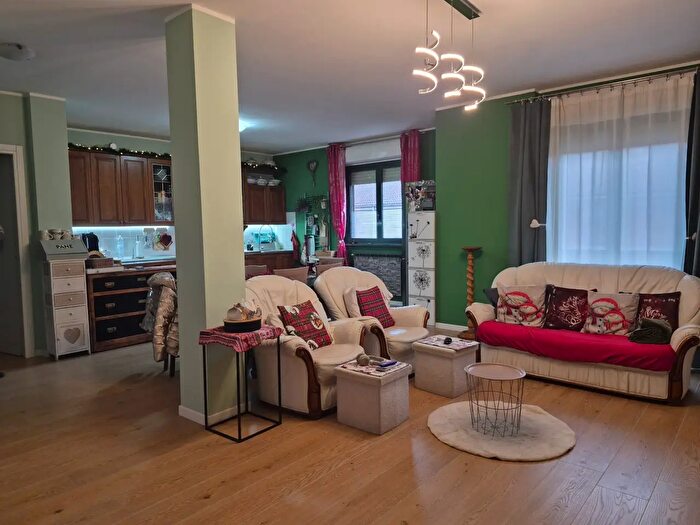 Appartamento trilocale in vendita in Via Umberto Terracini, Alessandria