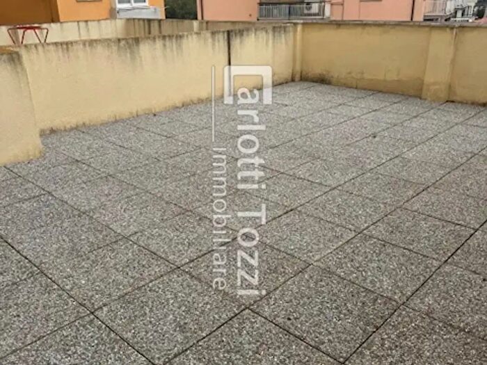 Appartamento quadrilocale in vendita in Viale Ombrone, Grosseto